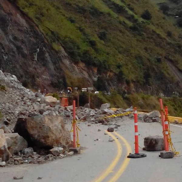 EMERGENCIA EN LÍNEAS